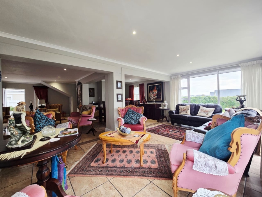 3 Bedroom Property for Sale in Kingswood Golf Estate Western Cape